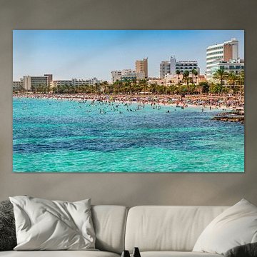 Der Strand von Cala Millor an der Küste von Mallorca, Spanien Mittelmeer