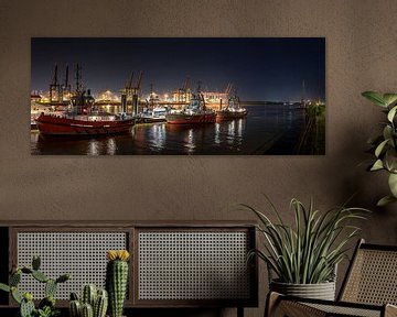 Panorama bij nacht in de haven van Hamburg van Jonas Weinitschke