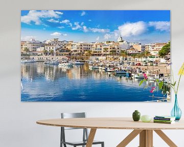 Vue du port de plaisance de Cala Rajada, sur l'île de Majorque, en Espagne. sur Alex Winter