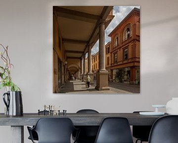 Gallerij in centrum van Tortona, Piemont, Italy
