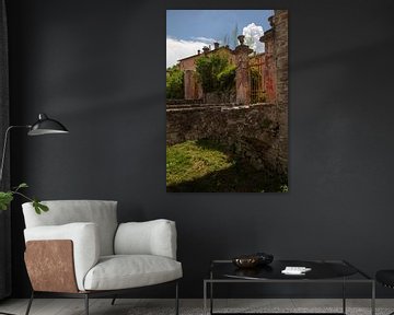 Clôture avec pont à Bobbio, Piémont, Italie