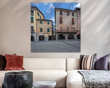 Gallerij en steegje in Mellisimo, Piemont, Italie