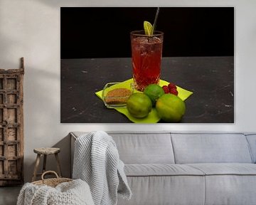 framboos ontmoet rum cocktail in een glas