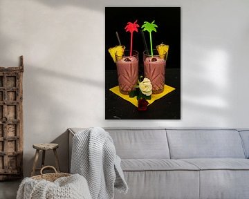 Framboos en ananas kokos cocktail met rum. van Babetts Bildergalerie