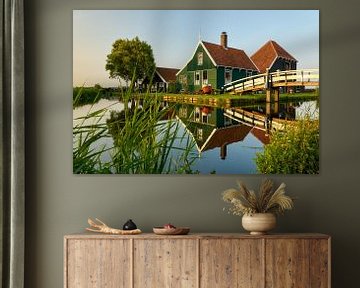 Zaanse Schans, maison et pont se reflétant dans l'eau sur Ad Jekel