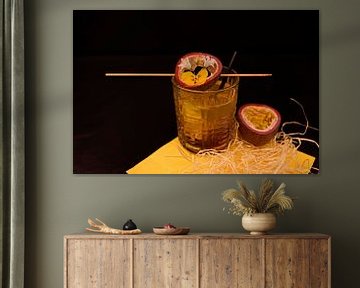 Agave brandy met limoen en verse passievrucht. van Babetts Bildergalerie