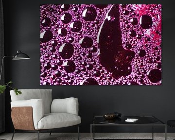 Purple bubbles by Niek Traas
