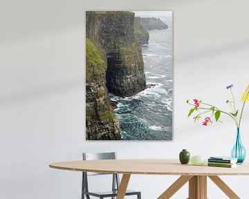 The Cliffs of Moher are the most famous cliffs in Ireland. by Babetts Bildergalerie