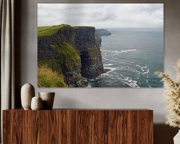 Die Cliffs of Moher sind die bekanntesten Klippen in Irland. von Babetts Bildergalerie