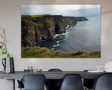 Die Cliffs of Moher sind die bekanntesten Klippen in Irland.