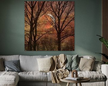 Maan tussen de Bomen 3. Impressionisme in Roestbruin. van Alie Ekkelenkamp