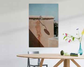 Tirage photo d'une douche extérieure à Marrakech sur sonja koning