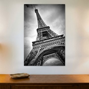 Eiffel Tower DYNAMIC by Melanie Viola