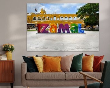 Les lettres colorées de la ville mexicaine d'Izamal sur David Esser