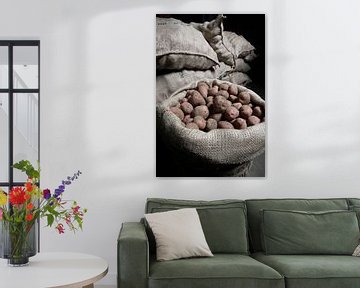 Sacs de jute remplis de pommes de terre de semence pour l'exportation sur Photoned