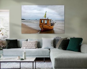 Fischerboot am Strand von Ahlbeck (Insel Usedom) - Aquarell-Stil von t.ART