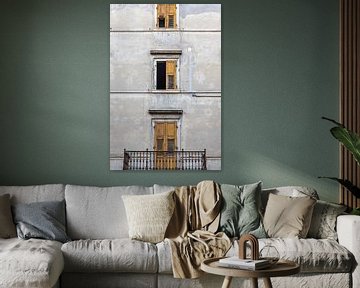 Mooi oud en onbewoonbaar appartement