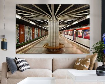 Hamburg subway: Station "Niendorf Nord" by Rolf Schnepp