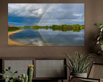 Regenbogen über dem Wasser von Sharon Hendriks