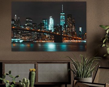 Majestätisches Manhattan-Panorama bei Nacht von Milan Markovic