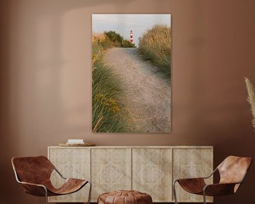 Weg durch die Dünen zum Leuchtturm auf Ameland von Mayra Fotografie