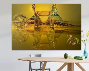Modern Stilleven.  Geel Gouden stad van Glas. Design van Alie Ekkelenkamp