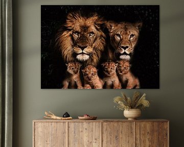 Leeuwen familie met 4 welpjes van Bert Hooijer