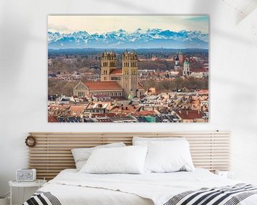 Uitzicht over München en de Alpen