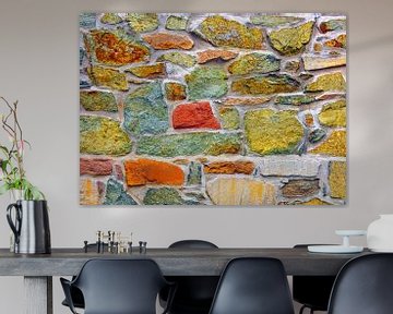 Rock Solid - Steenrood (Stenen muur in aardkleuren) van Caroline Lichthart