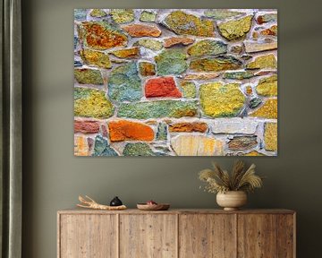 Rock Solid - Steenrood (Stenen muur in aardkleuren) van Caroline Lichthart