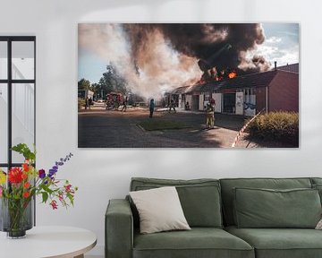 Grote brand in bedrijfsunit Ambachtsmark Almere Haven van Damian Ruitenga