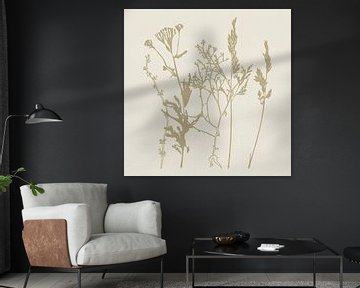 Planten in zacht beige met papierstructuur van Dina Dankers