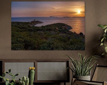 Côte sud de la Sardaigne et soleil couchant sur Joran Quinten