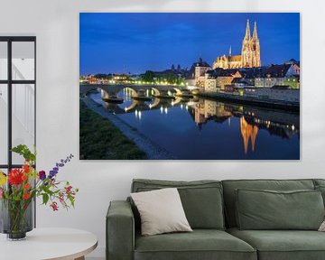 UNESCO-werelderfgoed Regensburg in het blauwe uur