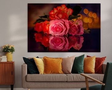 Romantisch boeket van rozen weerspiegeld op achtergrond van Margit Kluthke