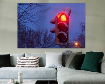 Snowy traffic light at dusk, Bremen, Germany, Europe