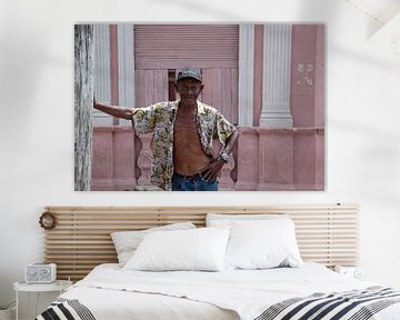 Kubanischer Mann mit Mütze C*ba von 2BHAPPY4EVER photography & art
