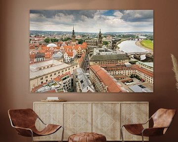 Uitzicht over historisch Dresden en de Elbe van ManfredFotos