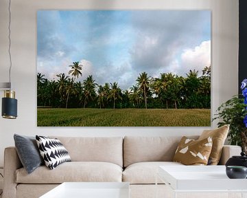 Palmbomen en rijstvelden, zonsondergang Bali van Suzanne Spijkers