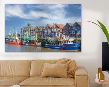 in de haven van Neuharlingersiel, Oost-Friesland van Peter Eckert