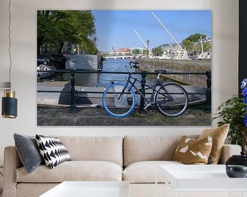 Amstel mit Schleuse und Skinny Bridge von Peter Bartelings