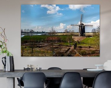 Windmolen aan de Bersche Maas in Heusden, Noord-Brabant, Nederland van WorldWidePhotoWeb