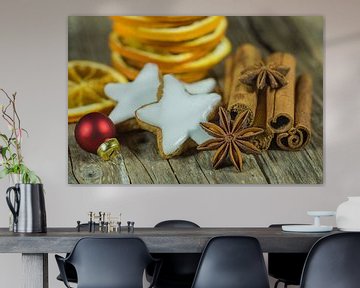Kerststilleven met sterrenkoekjes, kaneel, anijs van Alex Winter