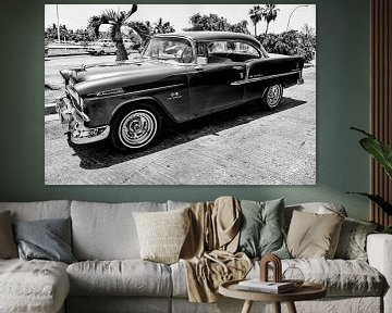 Cubaanse Chevrolet Bel Air (zwart wit) van 2BHAPPY4EVER photography & art