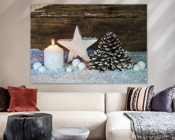 Kaarsvlam in de advent- en kersttijd met versiering van Alex Winter