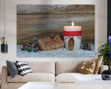 Brandende kaars met houten achtergrond van de Kerstmisgift van Alex Winter