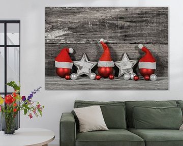 Décoration de boules de Noël avec bonnets de père Noël sur Alex Winter