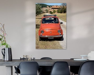 Fiat 500 in Toscaans landschap (4)