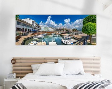 Hafen von Cala Bona, Ferienort auf der Insel Mallorca, Spanien von Alex Winter