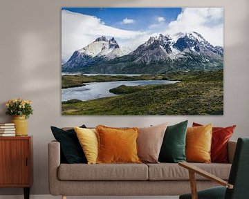 Lago Grey en Torres del Paine Massif van Shanti Hesse